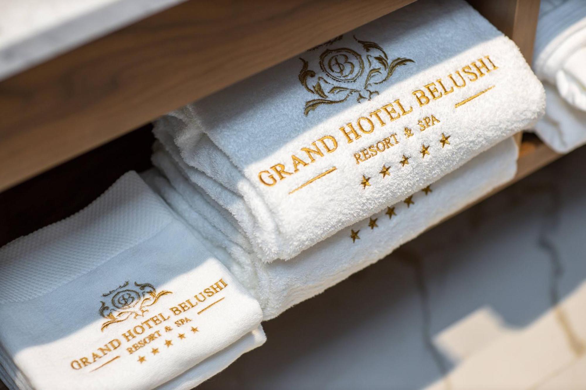 Grand Hotel Belushi Boge Exteriör bild