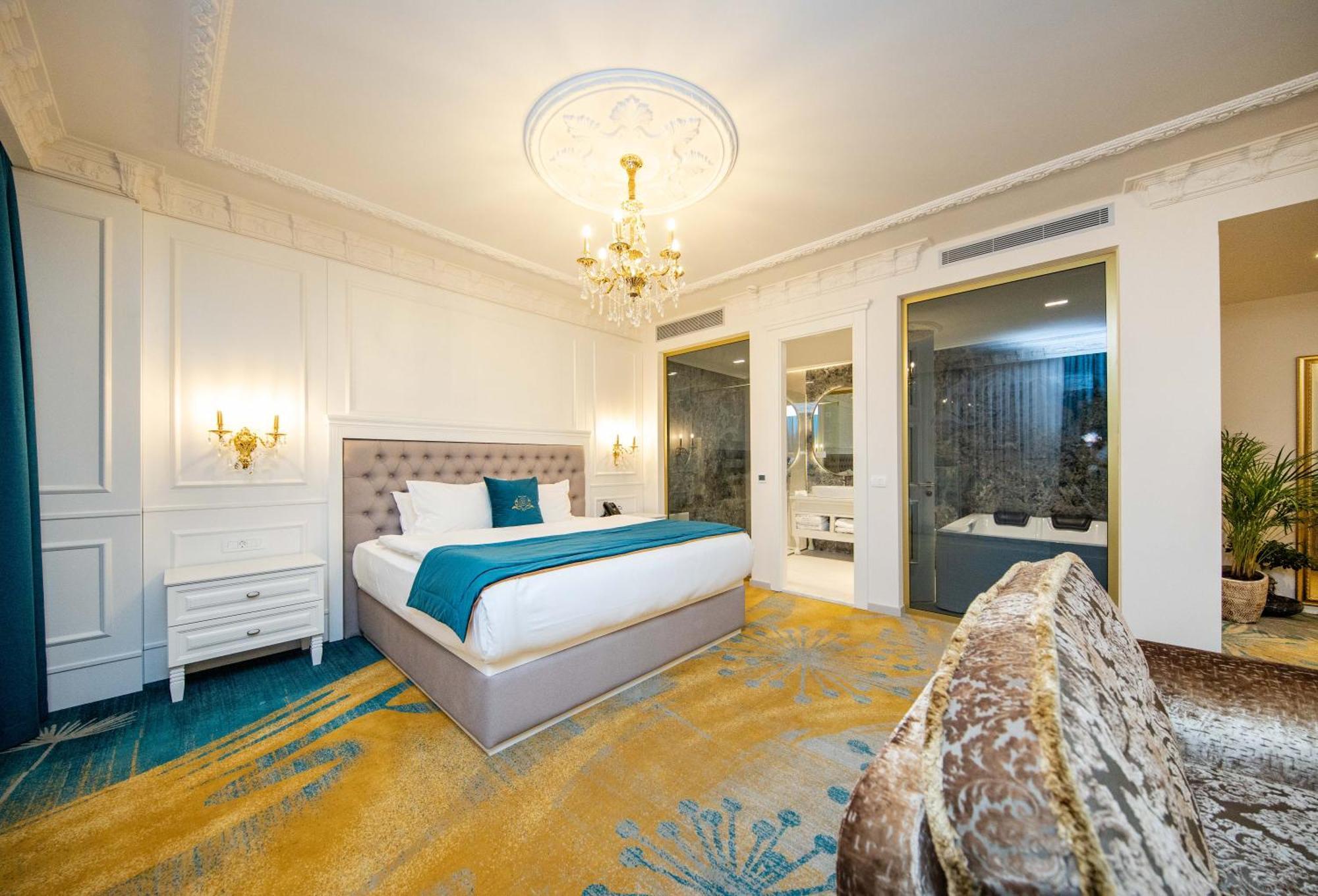 Grand Hotel Belushi Boge Exteriör bild